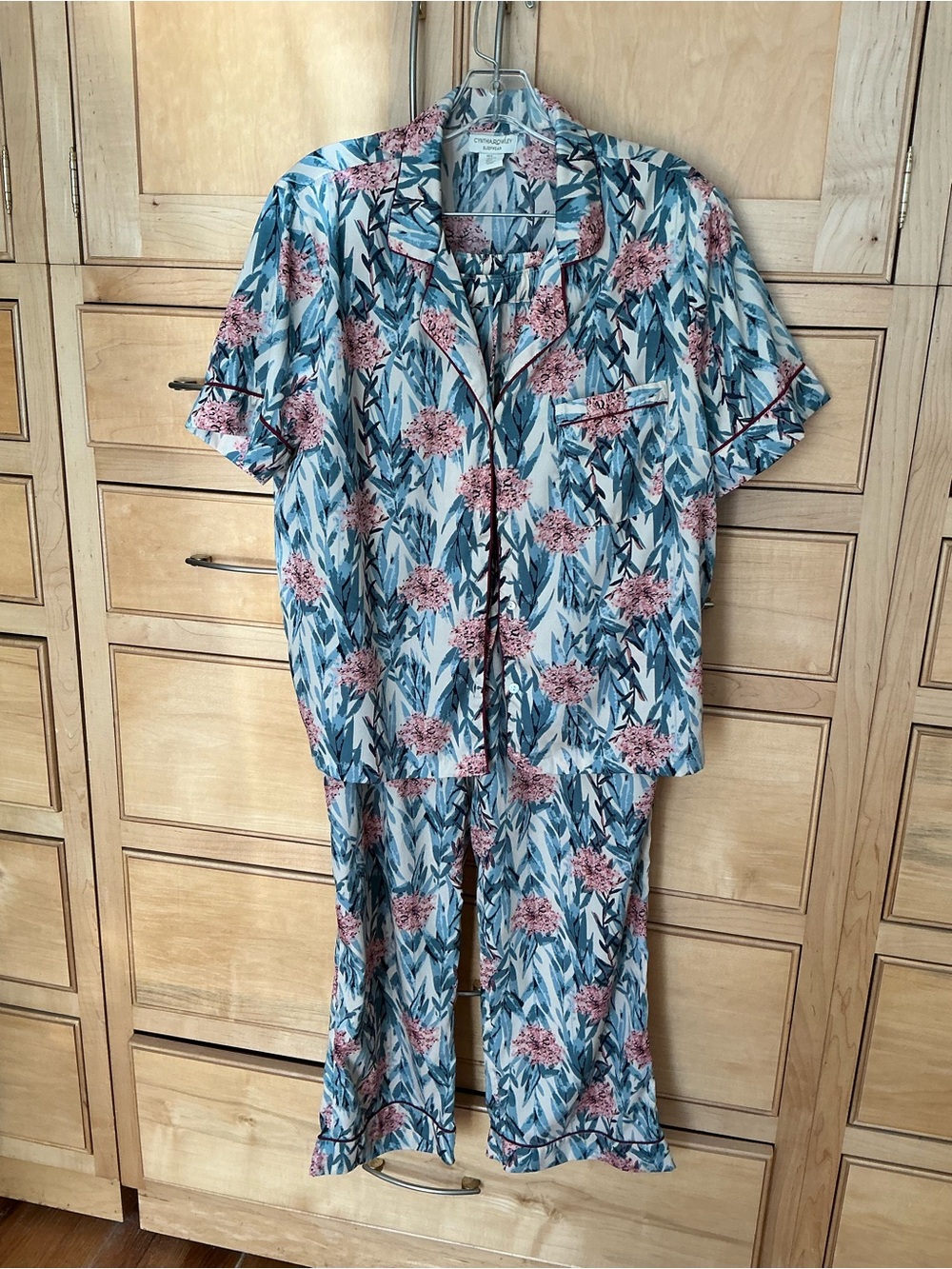 Cynthia Rowley PAJAMAS L  like new, elastic waist, 2 pockets, lightweight